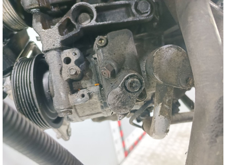 Компрессор кондиционера к Audi A4, 2006г.
