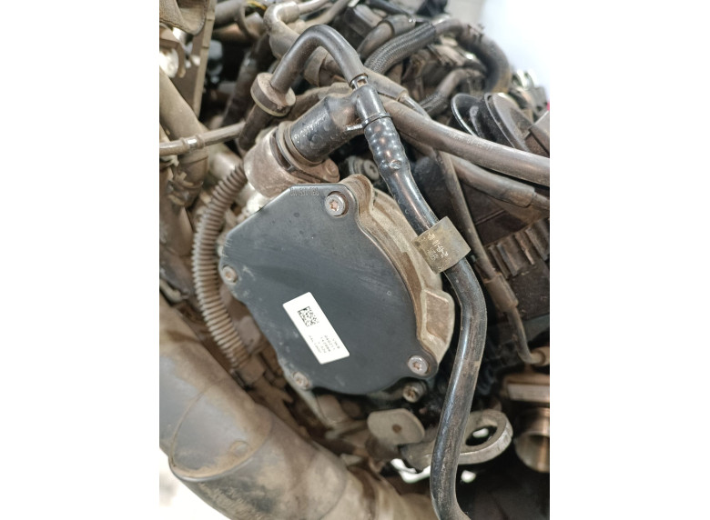 Насос вакуумный к Volkswagen Golf, 2010г.