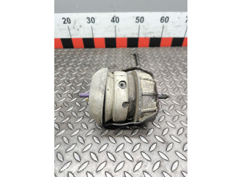 Подушка крепления двигателя к Jaguar S-Type