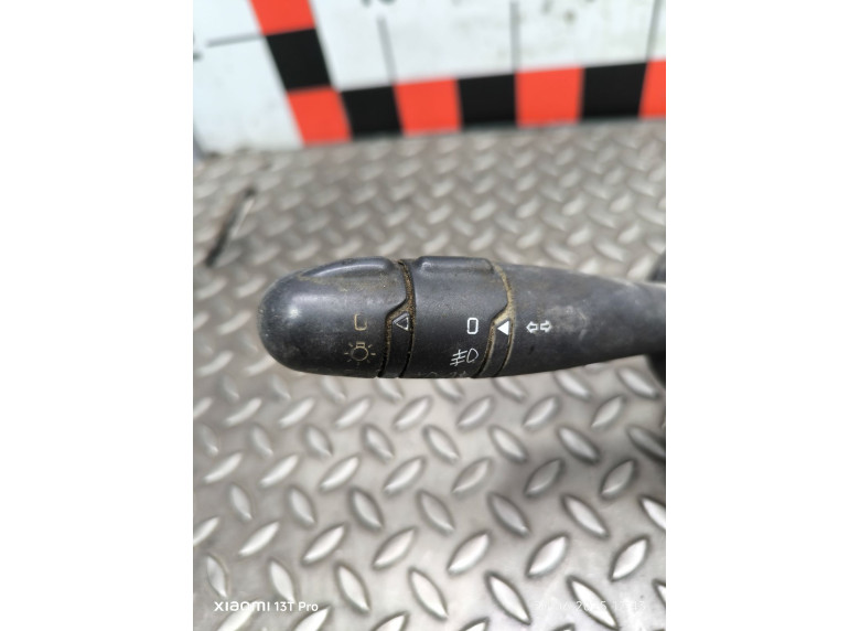 Переключатель подрулевой (стрекоза) к Renault Laguna, 2001г.