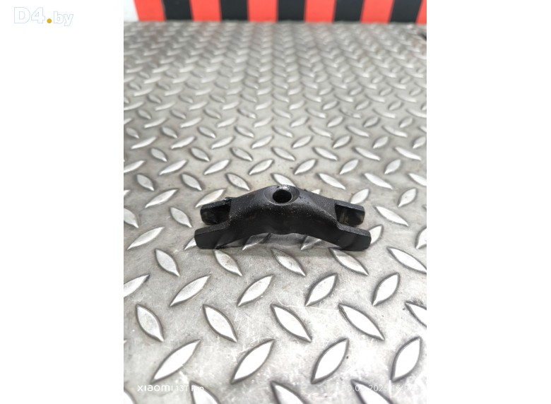 Скоба (кронштейн) крепления форсунки к Opel Astra undefined г.