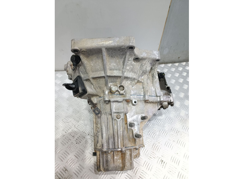 КПП механическая (МКПП) к Kia Carens