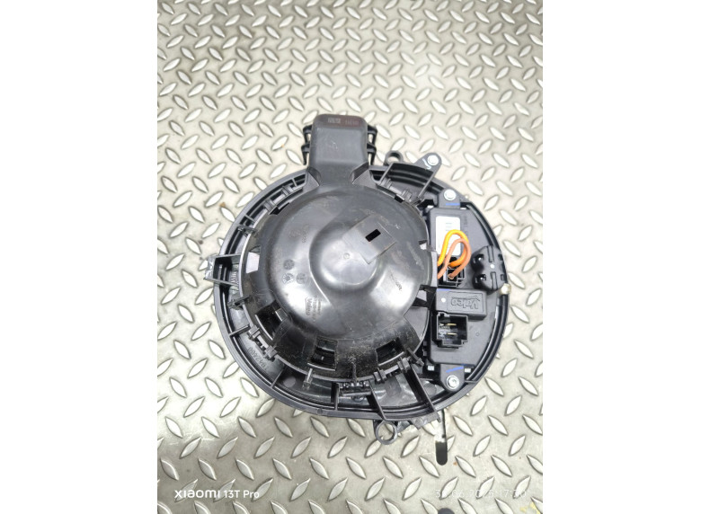 Моторчик печки к BMW 3 F30/F31/GT F34, 2014г.