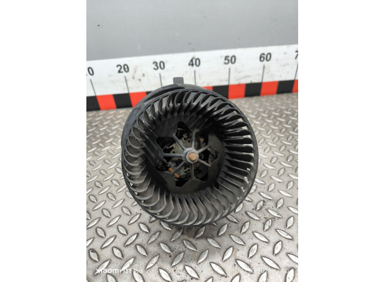 Моторчик печки к Volkswagen Golf, 2005г.