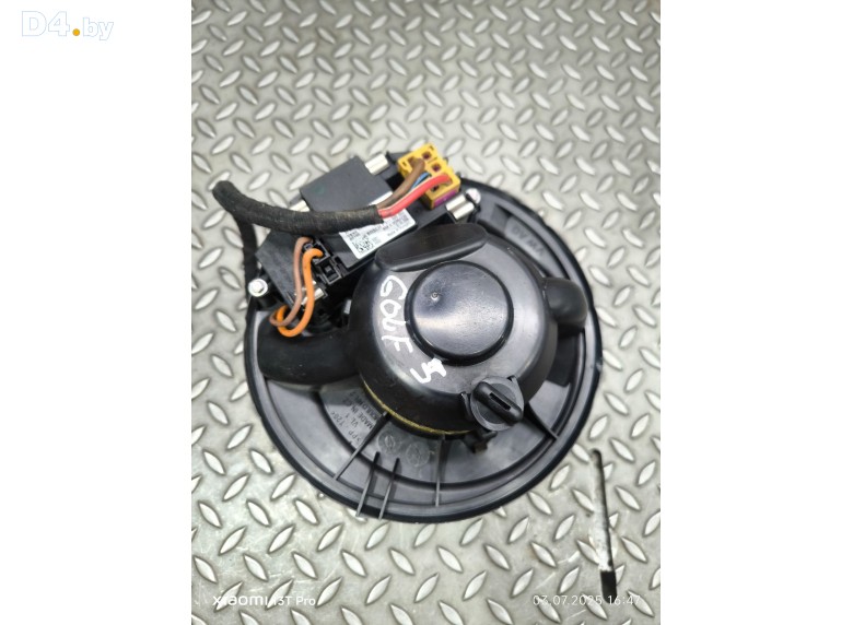 Моторчик печки к Volkswagen Golf undefined г.