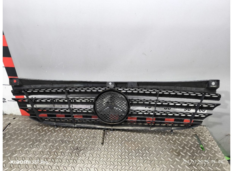 Решетка радиатора к Mercedes Vito W639, 2004г.