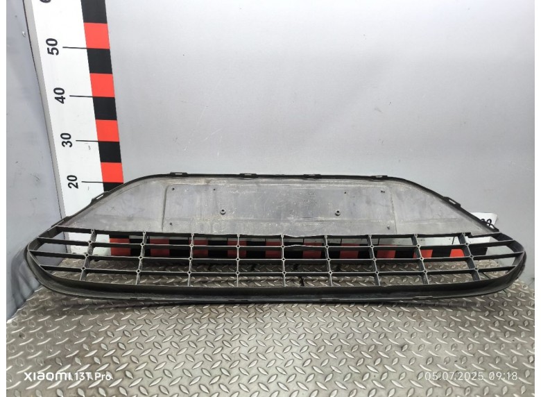 Заглушка (решетка) в бампер передний к Заглушка (решетка) в бампер передний к Ford Focus undefined г. Focus