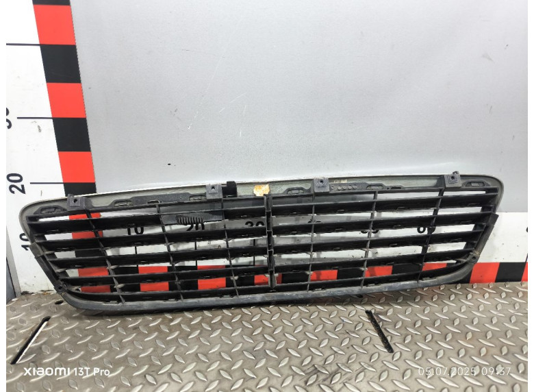 Решетка радиатора к Mercedes C W203, 2001г.