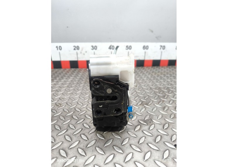 Замок двери передней правой к Hyundai i20