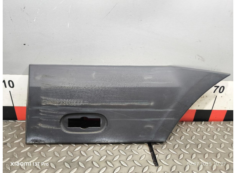 Молдинг (накладка кузовная) к Volkswagen Crafter, 2010г.