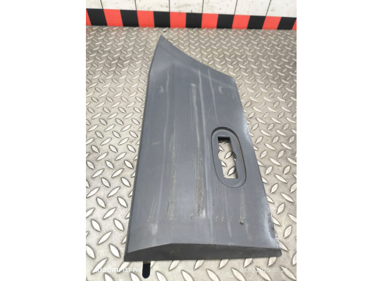 Молдинг (накладка кузовная) к Volkswagen Crafter, 2010г.