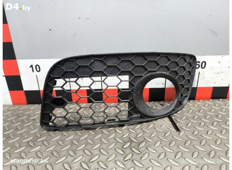 Заглушка (решетка) в бампер передний к Volkswagen GolfGTI undefined г.