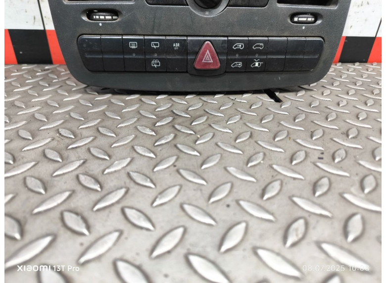 Блок кнопок к Mercedes Vito W639, 2004г.