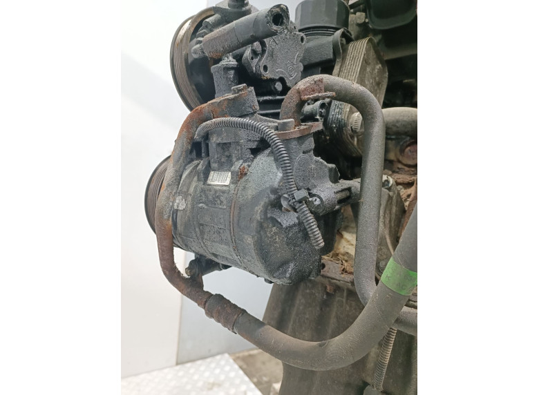 Компрессор кондиционера к Mercedes Vito W638, 2000г.