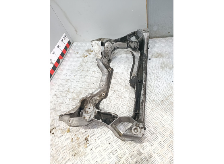 Балка подвески передняя (подрамник) к Mercedes C W203, 2007г.