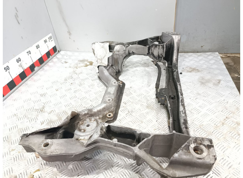 Балка подвески передняя (подрамник) к Mercedes C W203, 2007г.