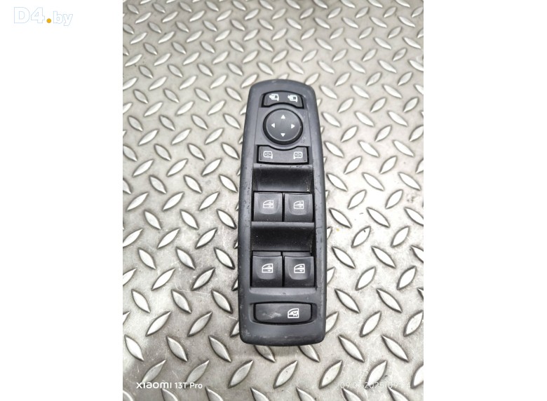 Блок управления стеклоподъемниками к Renault Laguna undefined г.