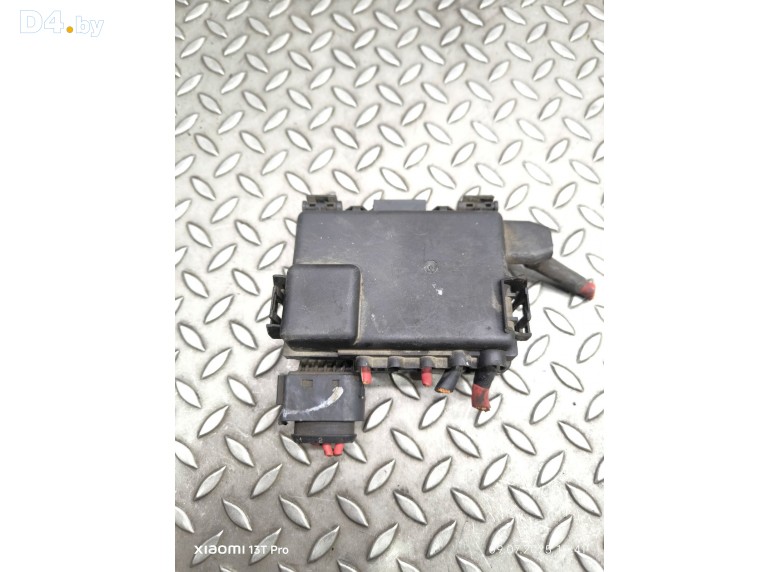 Блок предохранителей к Volkswagen Sharan undefined г.