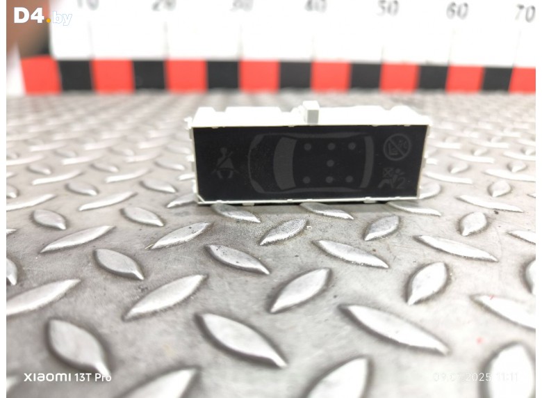 Дисплей к Peugeot 5008 undefined г.