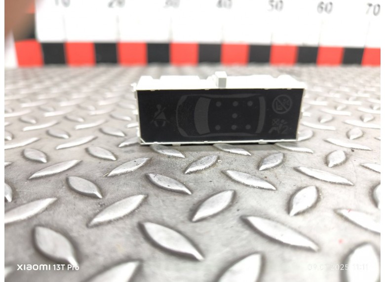 Дисплей к Peugeot 5008