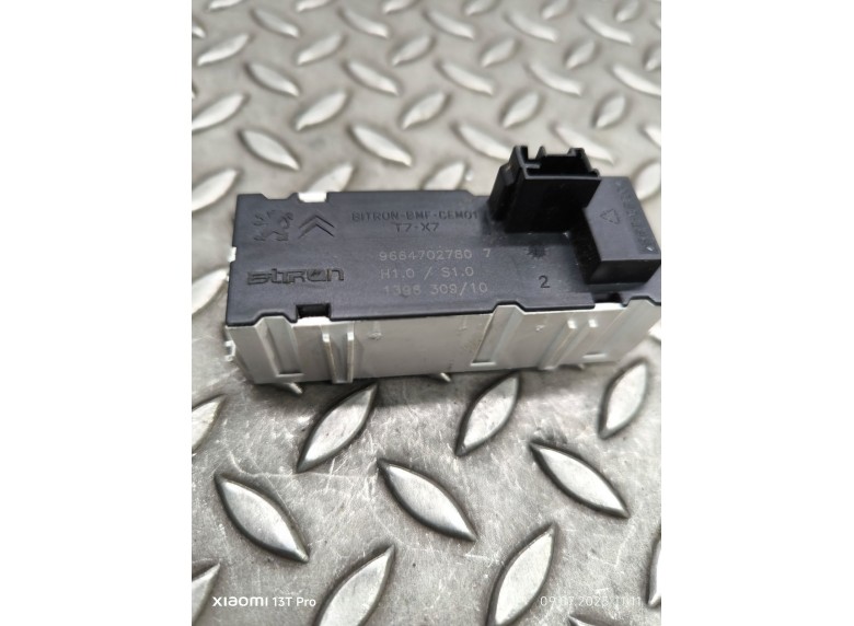 Дисплей к Дисплей к Peugeot 5008 undefined г. 5008