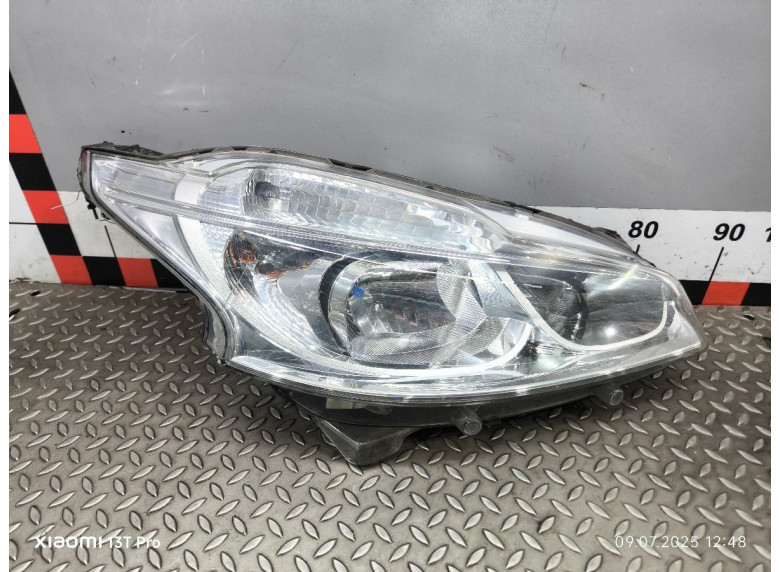 Фара правая к Peugeot 208, 2015г.