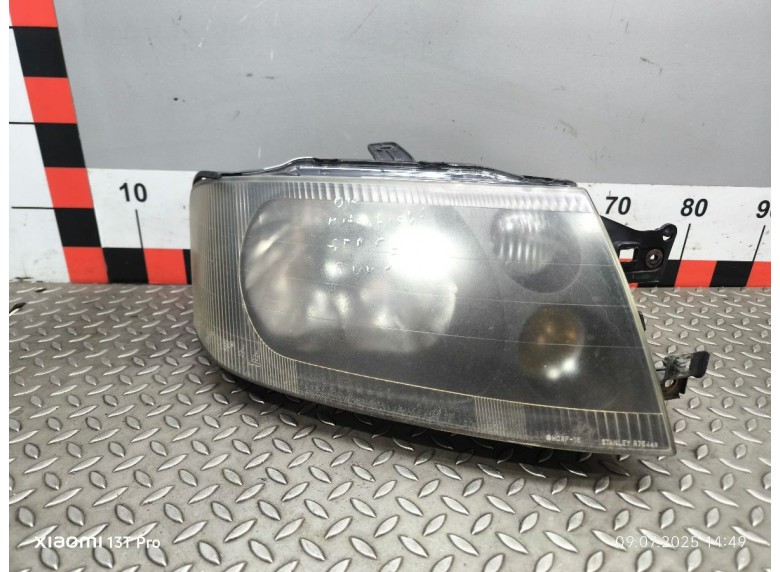 Фара правая к Mitsubishi Space Runner