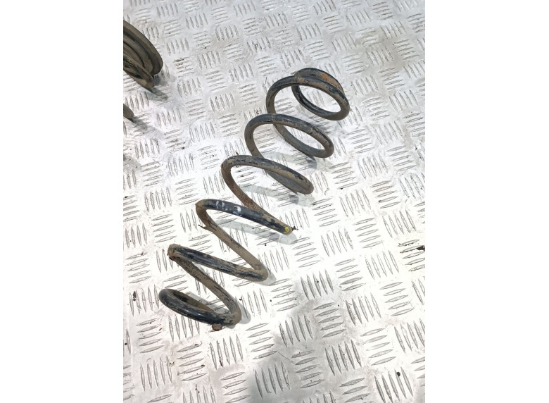 Пружина задняя к Volkswagen Golf, 2006г.