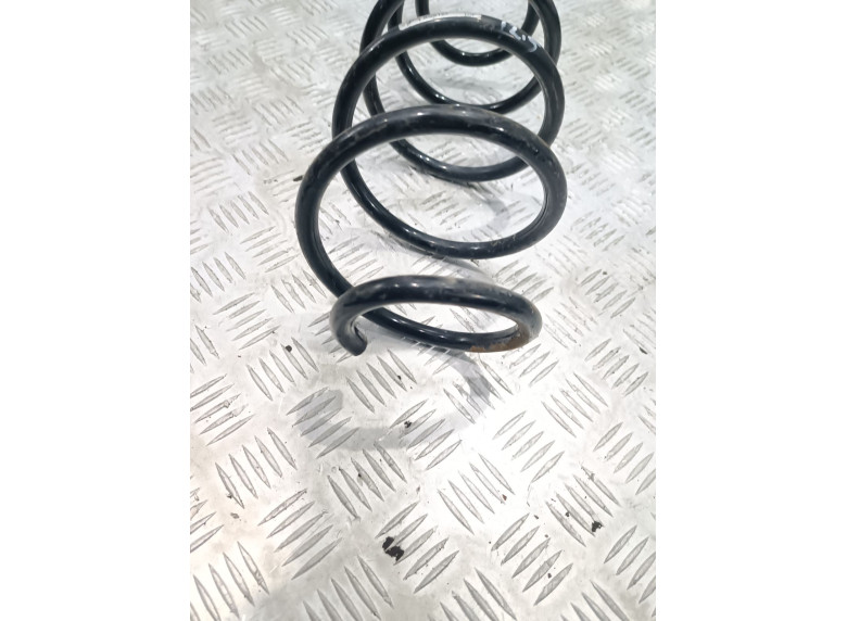 Пружина передняя к Volkswagen Golf, 2008г.
