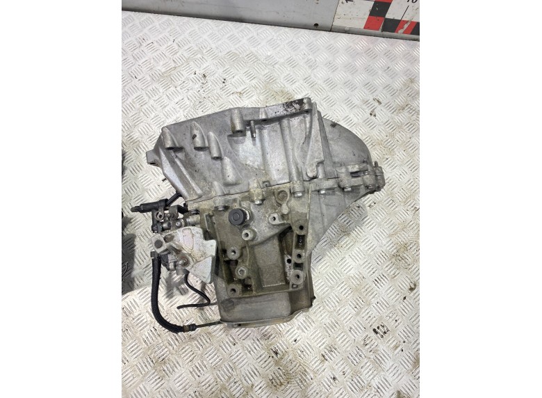 КПП механическая (МКПП) к Peugeot 308