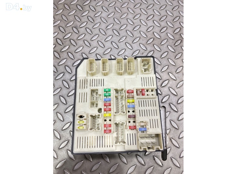 Блок предохранителей к Renault Laguna undefined г.