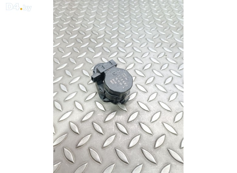 Моторчик заслонки печки к BMW 5E60/E61 undefined г.