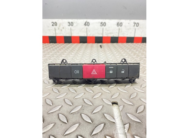 Кнопка аварийной сигнализации к Peugeot Boxer