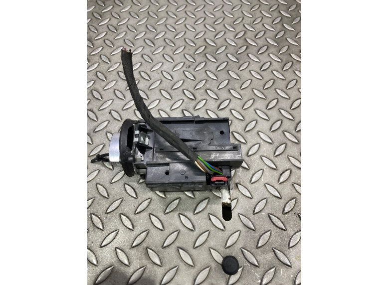 Замок зажигания к Volkswagen Passat, 2007г.