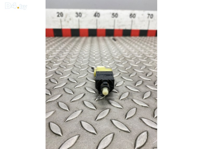 Датчик педали тормоза (лягушка) к Mercedes VitoW639 undefined г.