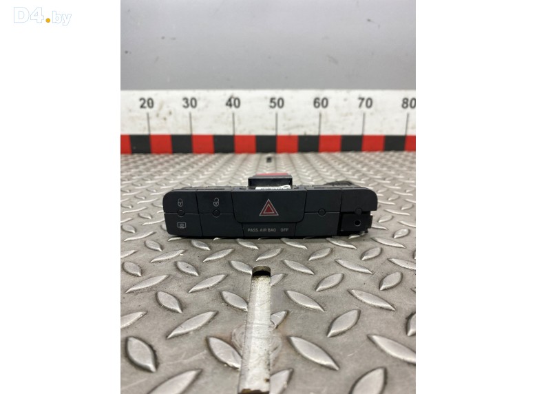Кнопка аварийной сигнализации к Seat Ibiza undefined г.