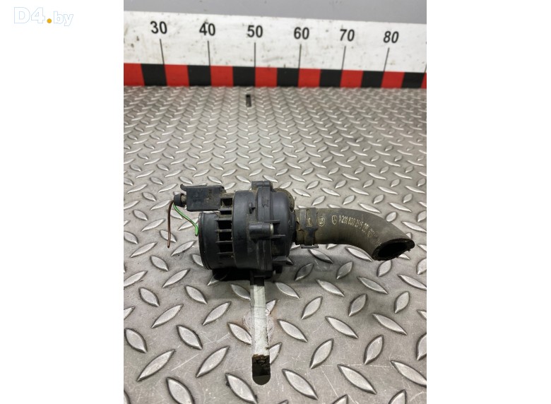 Насос антифриза дополнительный к Mercedes EW211 undefined г.