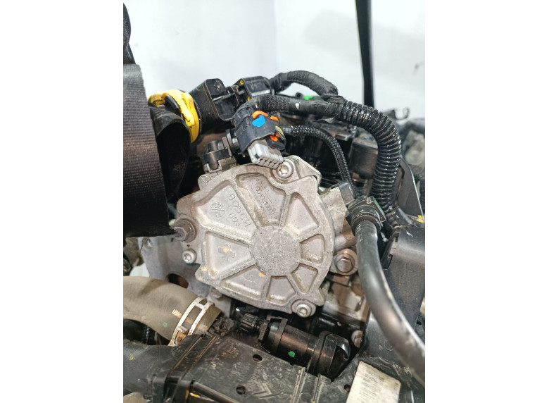 Насос вакуумный к Peugeot Partner, 2015г.