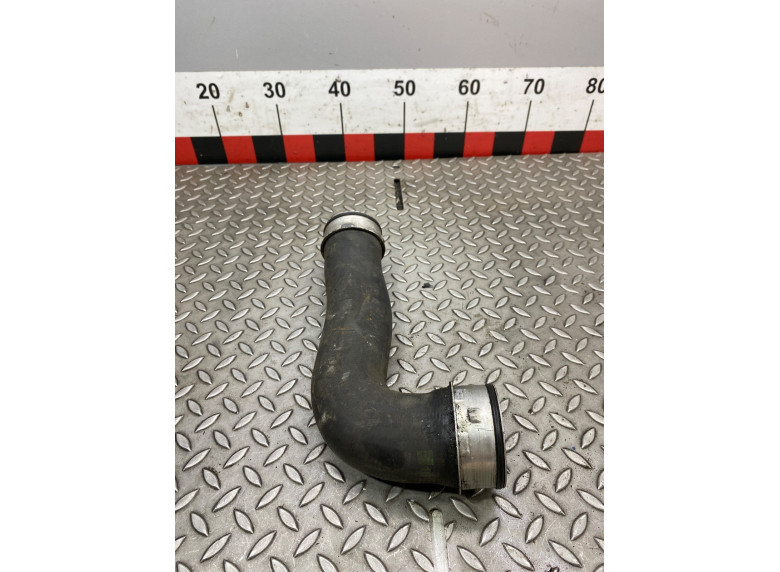 Патрубок интеркулера к Volkswagen Passat, 2006г.