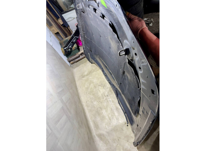 Капот к BMW 5 E60/E61, 2005г.