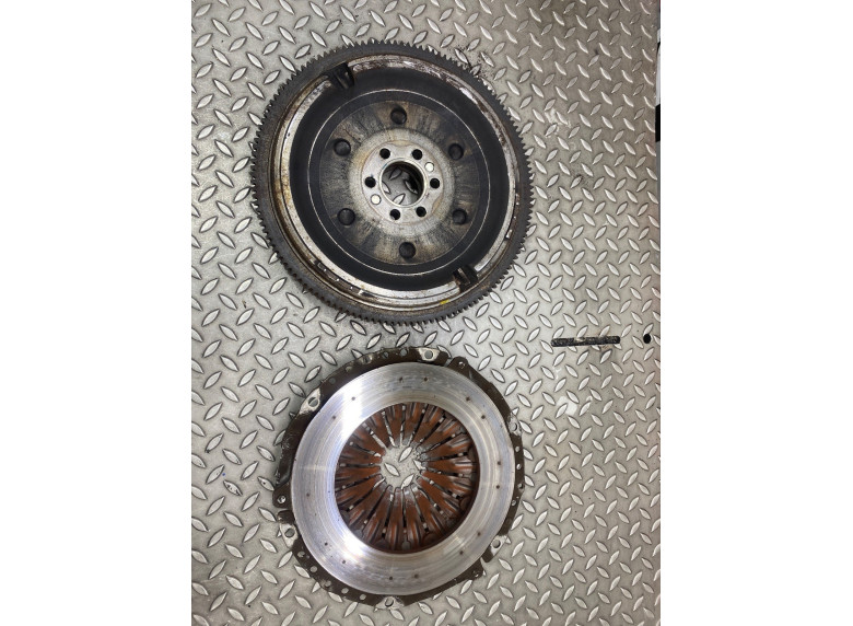 Комплект сцепления к Volkswagen Passat, 1998г.