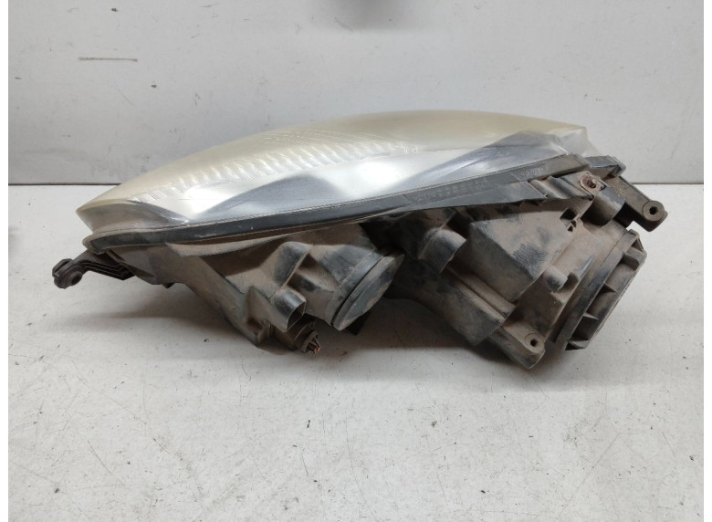 Фара правая к Volkswagen Golf, 2005г.