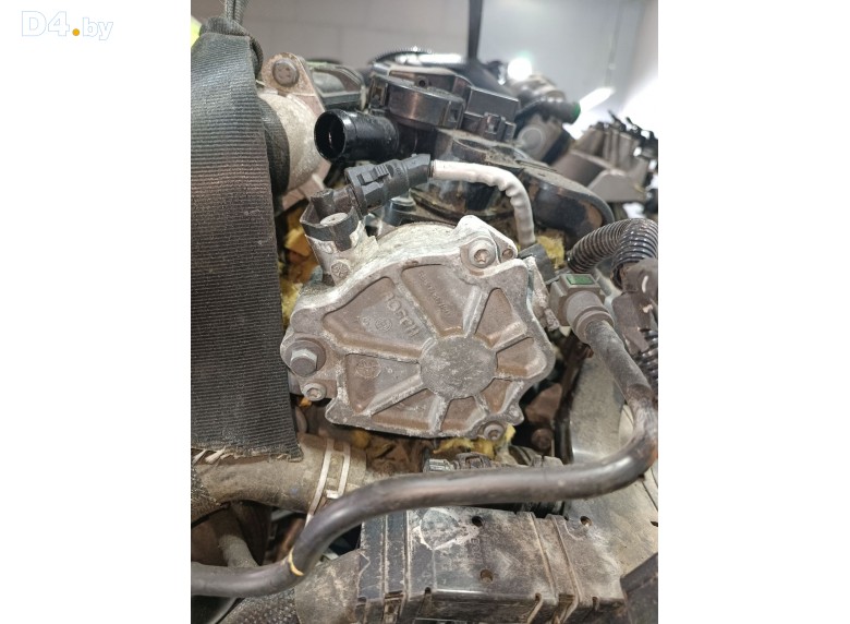 Насос вакуумный к Peugeot 308 undefined г.