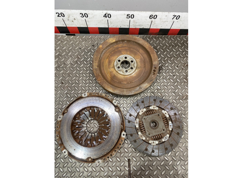 Комплект сцепления к Volkswagen Golf, 2015г.