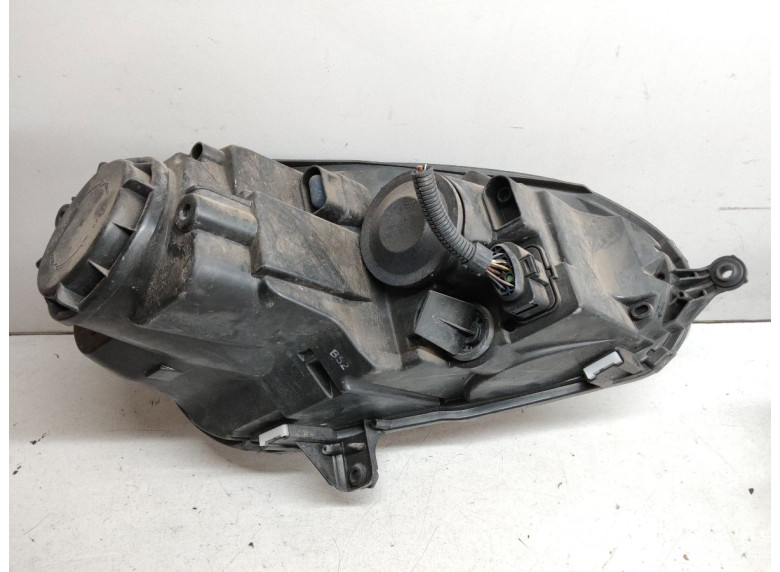 Фара левая к Volkswagen Golf, 2005г.