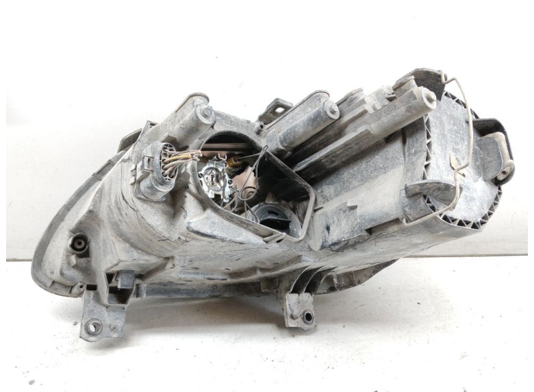 Фара правая к Volkswagen Caddy, 2006г.