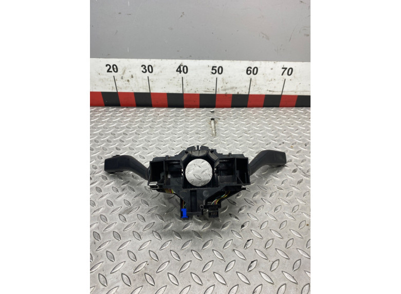 Переключатель подрулевой (стрекоза) к Volkswagen Golf, 2004г.