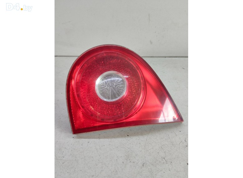 Фонарь крышки багажника правый к Volkswagen Golf undefined г.