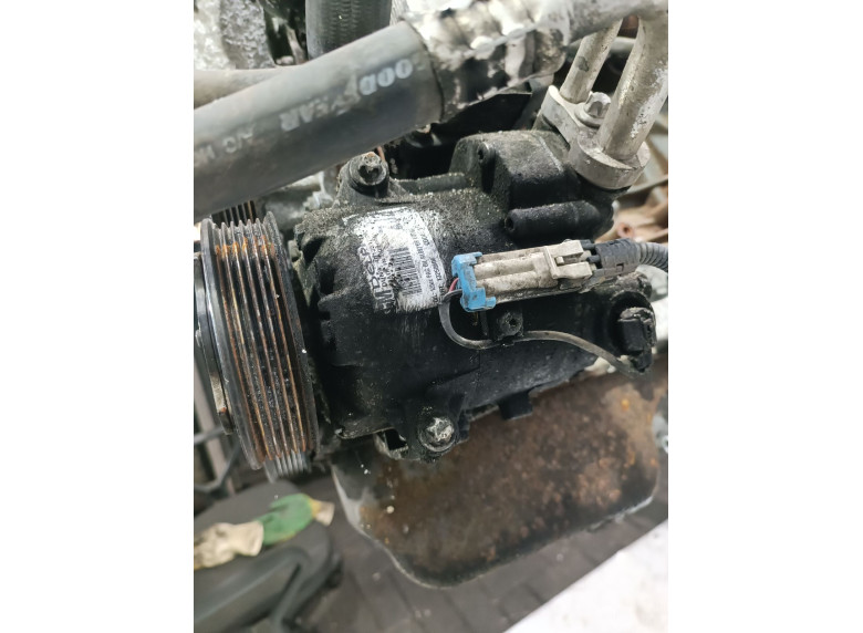 Компрессор кондиционера к Opel Meriva, 2010г.