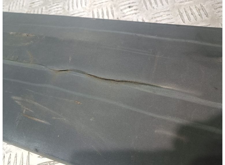 Молдинг крыла заднего левого к Mercedes Sprinter, 2008г.